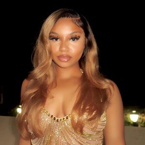 Lace Frontal Wigs Pre Plucked Hairline Beginner Friendly Human Hair wig